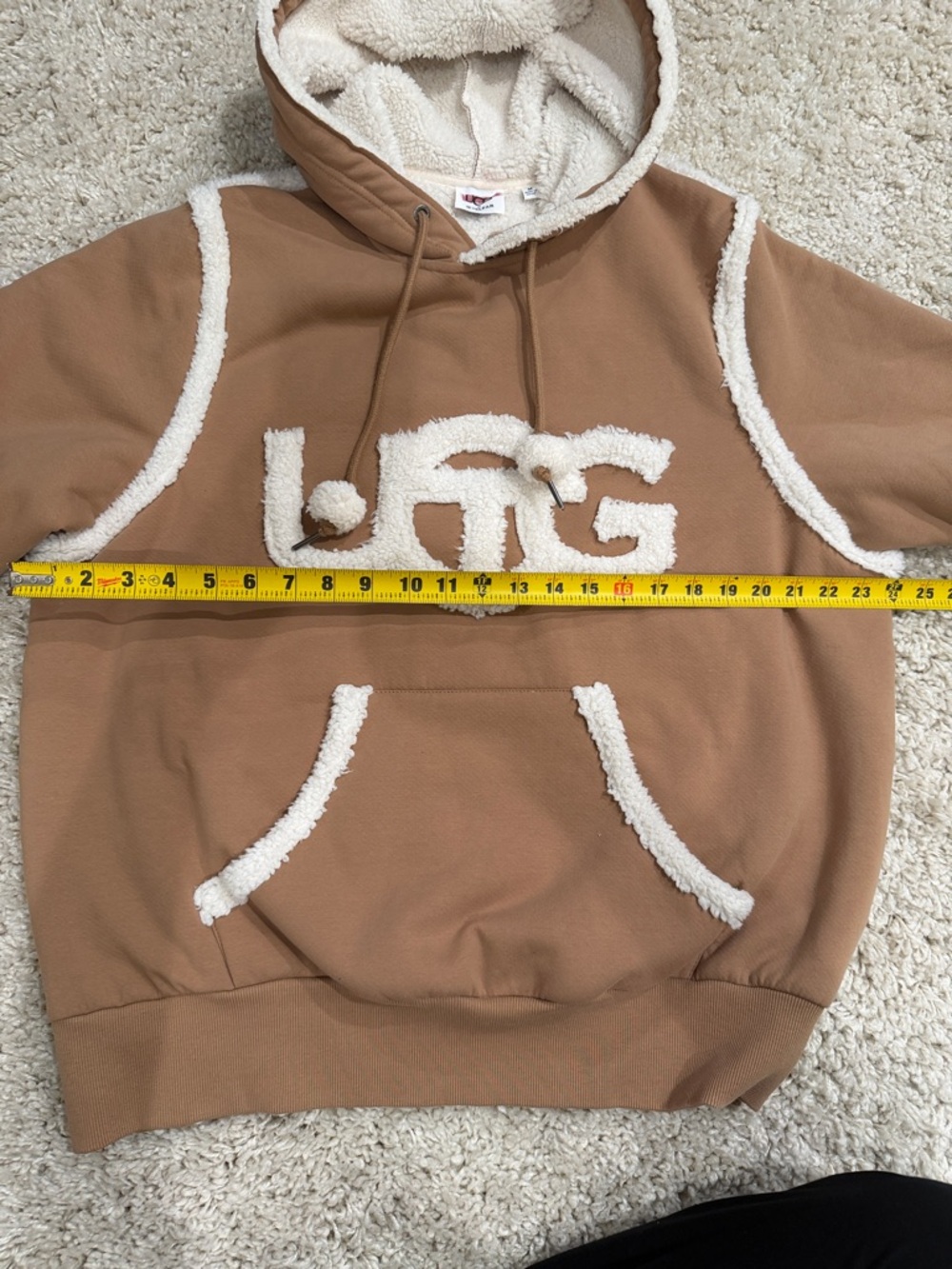 Never worn Ugg Telfar Logo sherpa hoodie m - Picture 7 of 11